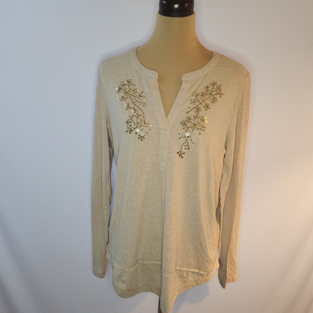 Anthropologie Akemi + Kin Tan Beaded & Sequin Floral Henley Top - L